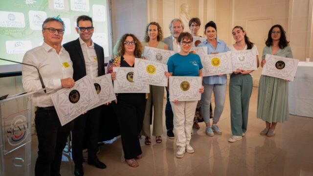 10 producteurs français étaient venus pour récupérer leur diplôme 